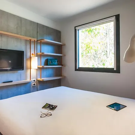 Отель Ibis Budget Centre Rive Gauche